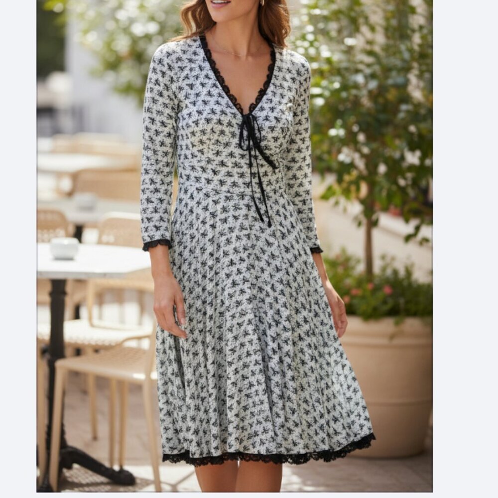 Miss Peregrine's Home Children Peculiar Emma Bee Dress Whimsy Goth Bee Print XS